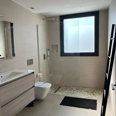 Villa Elegant In + Pool *