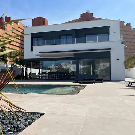 Elegant In + Pool Villa *